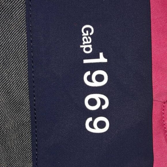 Gap Maternity pants NWOT - Picture 9 of 11